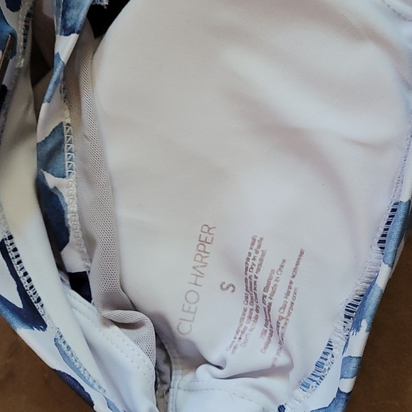 Cleo Harper Sports Bra - Picture 6 of 6